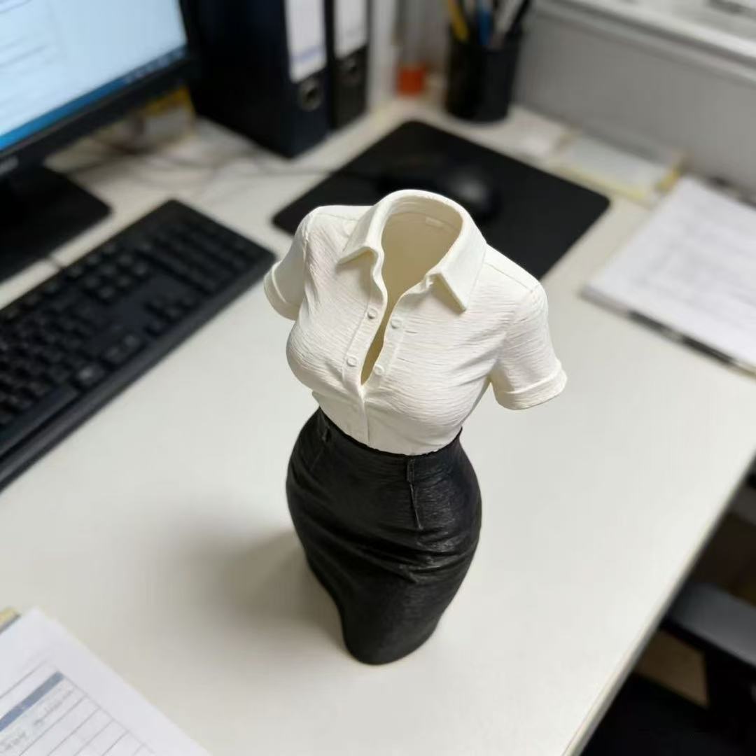 3D-geprinte sexy kantoor dame  - 3D Printing Vase recensie en prijs